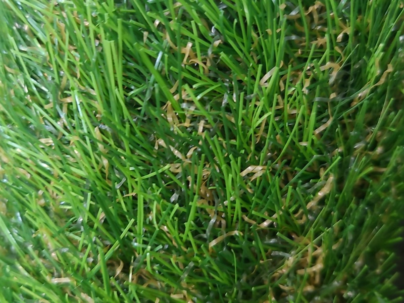 Landscape Çim Halı - Peyzaj ve landscape projeleri için özel üretim doğal görünümlü yapay çim halı. Park, villa bahçesi, otel ve ticari alanlara uygun yüksek yoğunluklu, UV dayanımlı modeller.