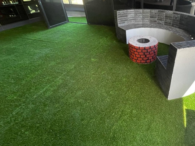 Toptan Balkon Çim Halısı - Büyük projeler ve kurumsal siparişler için toptan balkon çim halısı. Rulo halinde direkt fabrika fiyatıyla.
